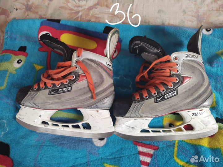 Хоккейные коньки bauer