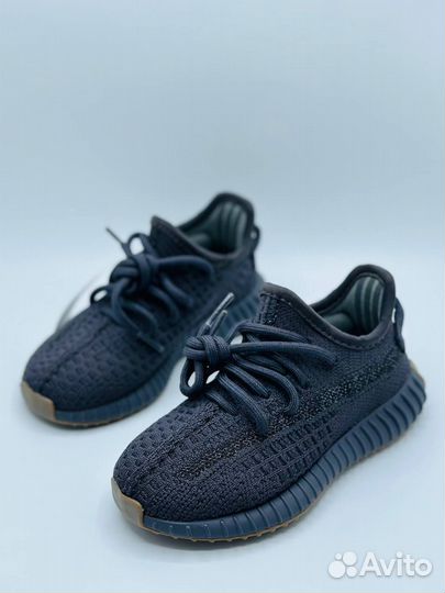 Adidas yeezy boost 350 детские чёрные разм. 33