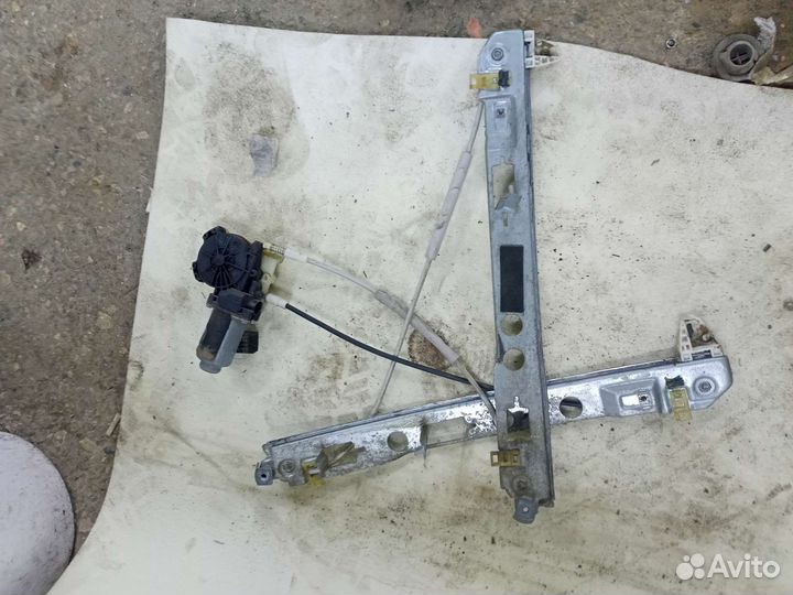 Стеклоподьемник Рено Меган 2