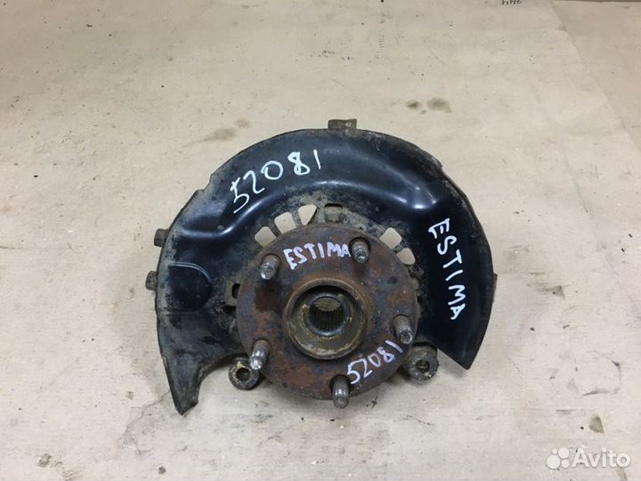 Кулак передний правый Toyota Estima ACR40