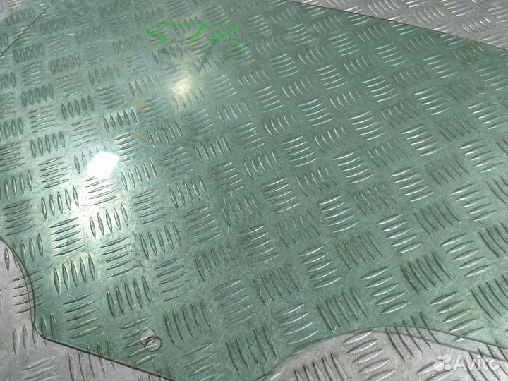 Стекло двери задней левой Volkswagen Passat B7