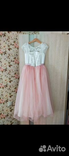 Платье праздничное