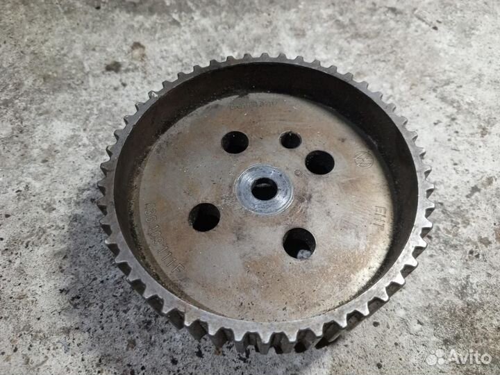 Шестерня распредвала Volkswagen Golf 4 1J 1.6
