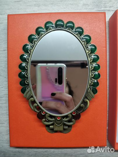 Зеркало павлин