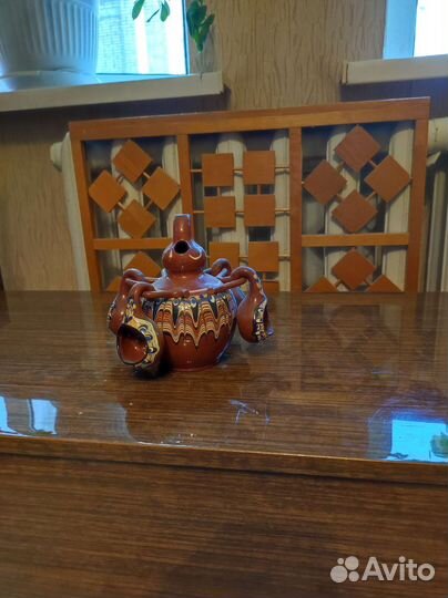 Кувшин с чарками