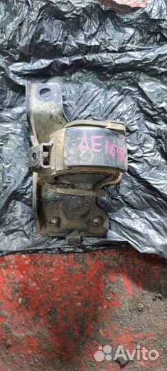 Подушка кпп Тойота спринтер