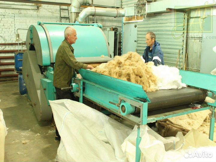 Помощник оператора на чесальную машину