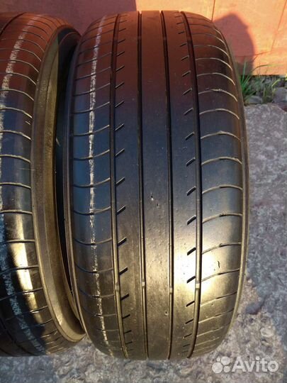 Yokohama dB Decibel E70N 215/55 R17 94V