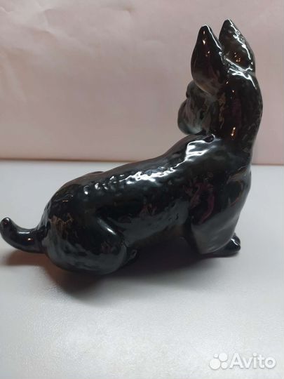 Фарфоровая статуэтка Скотч-терьер