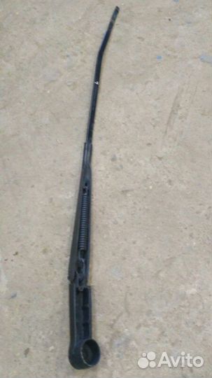 Поводок стеклоочистителя передний левый Citroen C4