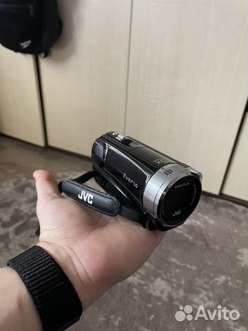 Видеокамера JVC Everio GZ-E505