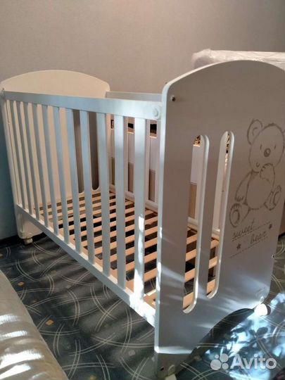 Детская кроватка