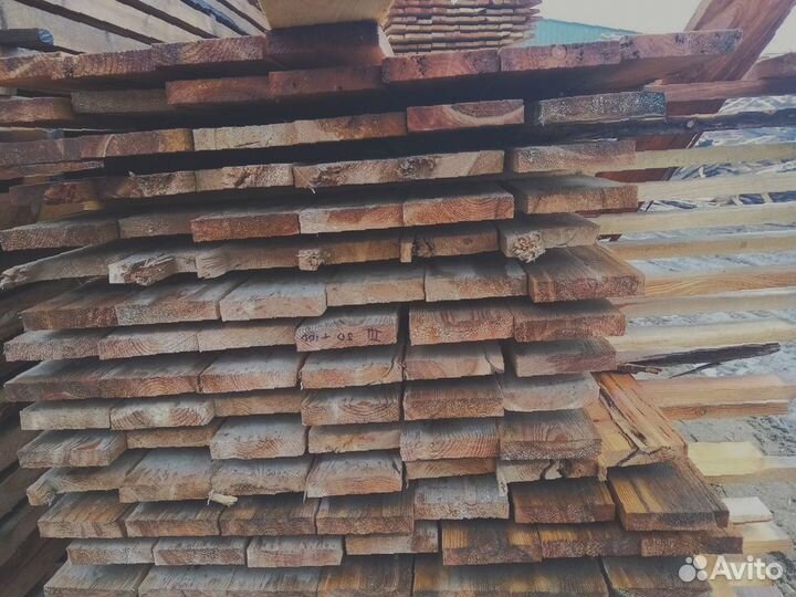 Сосновые доски, прочные и долговечные материалы