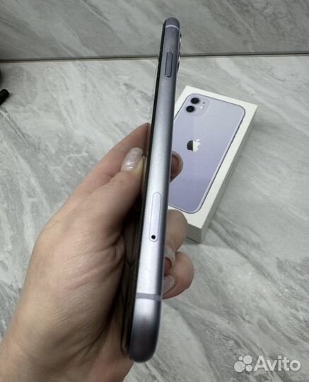 iPhone 11, 64 ГБ