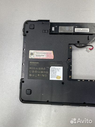 Нижняя часть корпуса, поддон ноутбука Lenovo G555