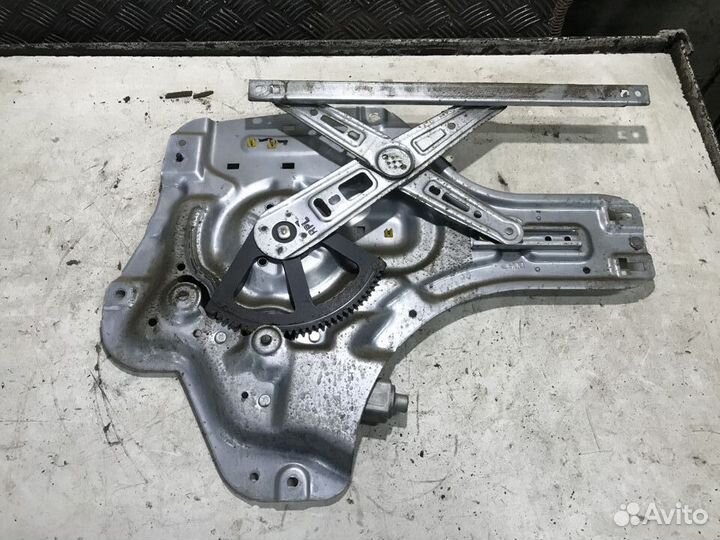 Стеклоподъемник задний левый Kia Cerato 1