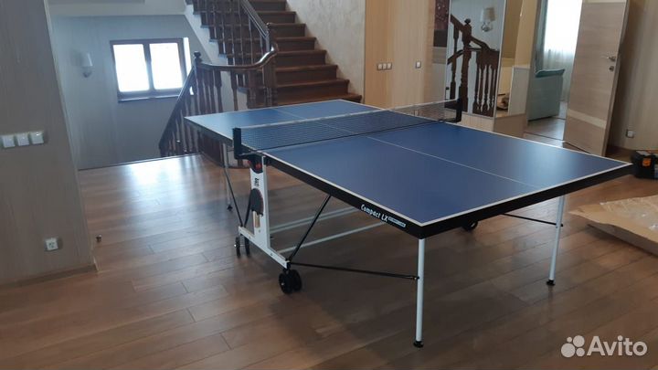 Теннисный стол для помещения