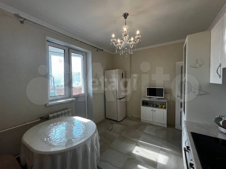 2-к. квартира, 48 м², 3/25 эт.