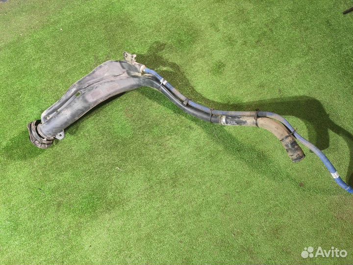 Горловина топливного бака Opel Astra H седан 1.6