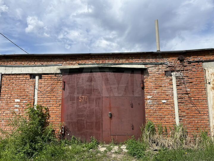 Гараж, > 30 м²