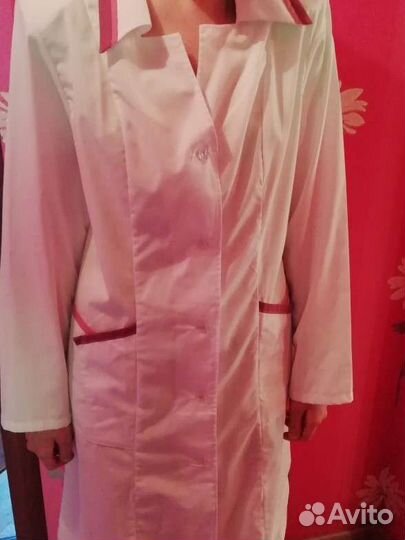 Белый медицинский халат