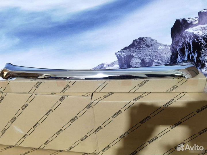 Хром капота Toyota Land Cruiser Prado 150