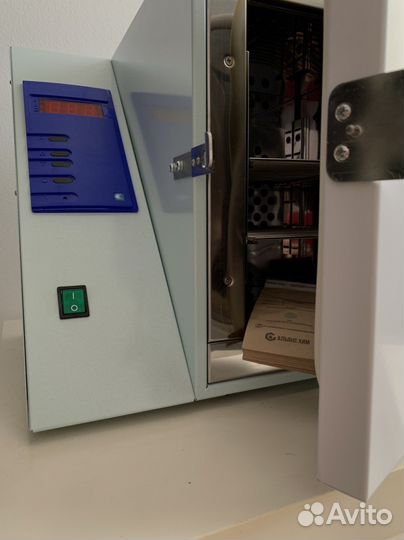 Маникюр педикюр