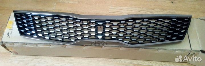 Решетка радиатора 86380D4420 Hyundai-KIA