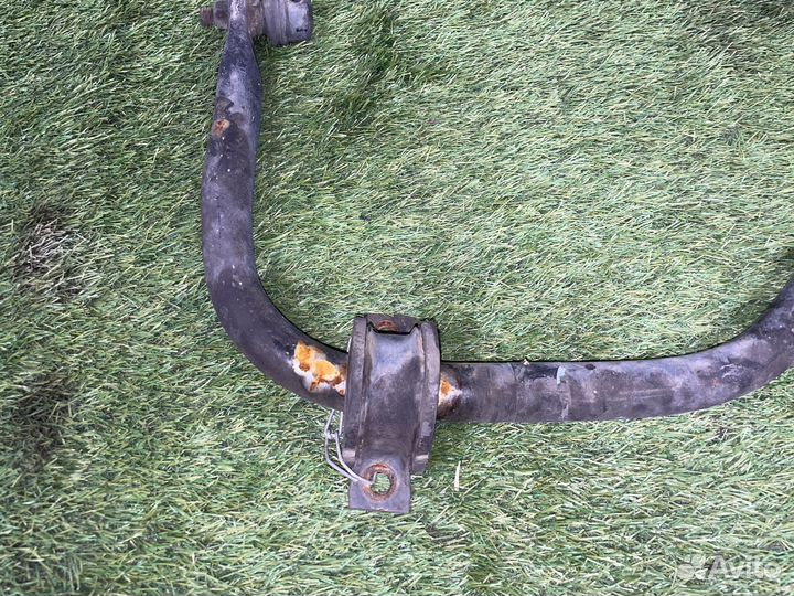 Задний стабилизатор Cadillac Escalade GMT900