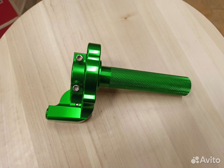 Ручка газа алюминиевая короткоходная на мото