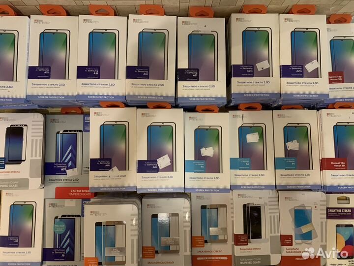 Чехлы, стекла на телефон