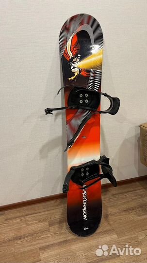 Сноуборд с креплением и ботинками