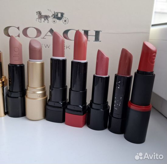 Помада новая свежая