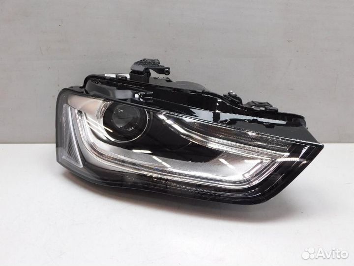 Фара правая Audi A4/RS4/S4