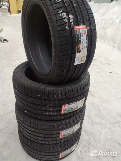 RoadX RXMotion U11 275/40 R20 и 315/35 R20 110Y