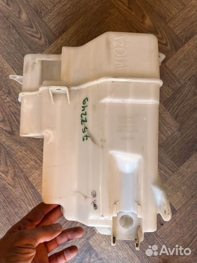 Бачок омывателя Rav4 2013-2019 Оригинал