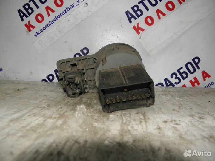 Блок управления светом Skoda Octavia A4 1U1941565