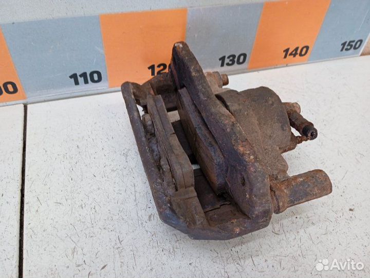 Суппорт передний правый Mazda 626 GF 1.8 1998