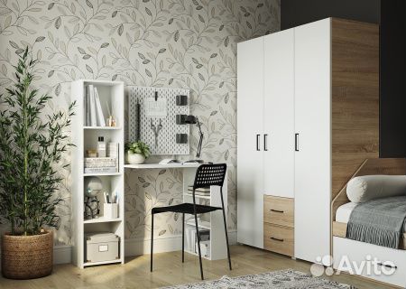 Стол письменный 