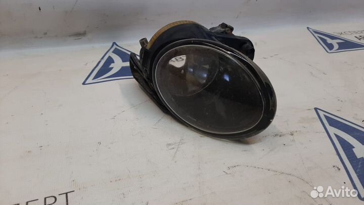 Фара противотуманная левая Volkswagen Passat, B6
