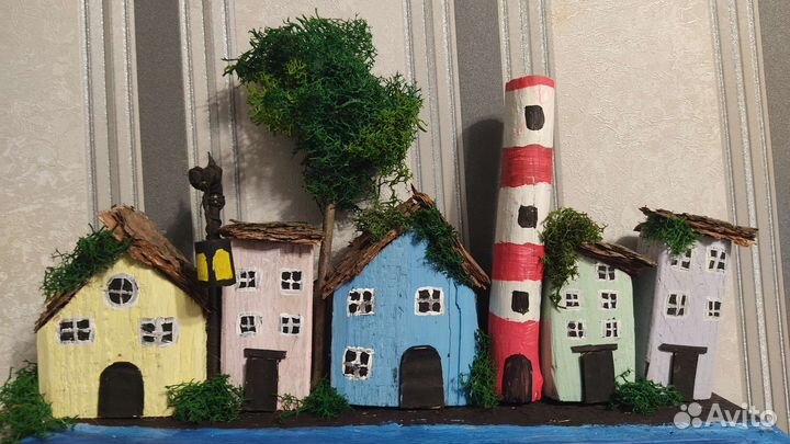 Ключница, вешалка.домики