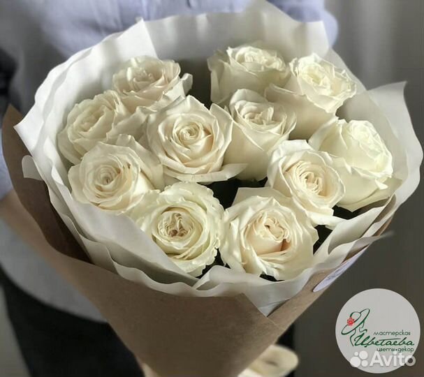 11 свежих белых роз, доставка в Томске от 1 часа