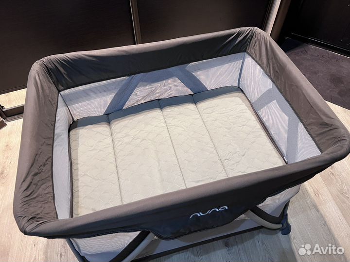 Манеж-кровать nuna