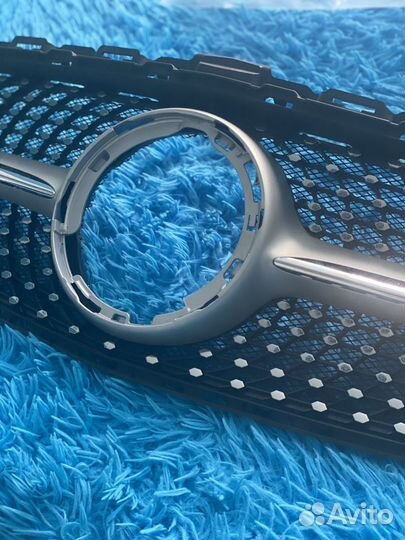 Решетка на мерседес С class.оригинальная