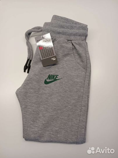 Спортивный костюм новый nike 140см для мальчика