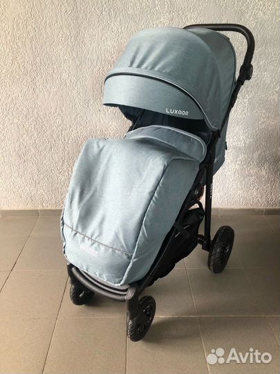 Коляска прогулочная Luxmom v1 всесезонная
