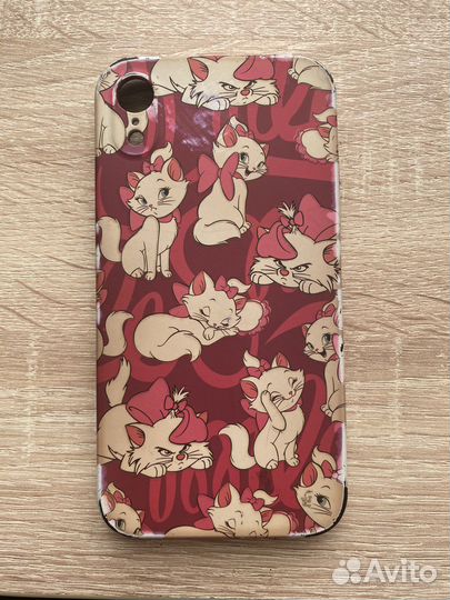 Продам 3 чехла На iPhone XR