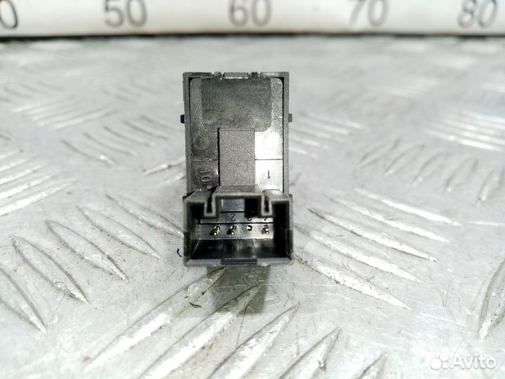 Б/У Кнопка стеклоподьемника VW#021