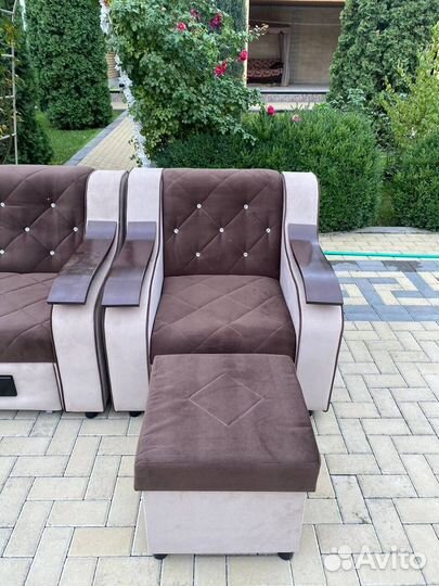 Диван с креслами Новый