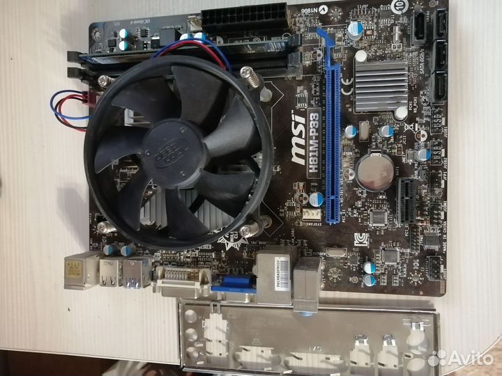 Материнская плата с процессором и памятью